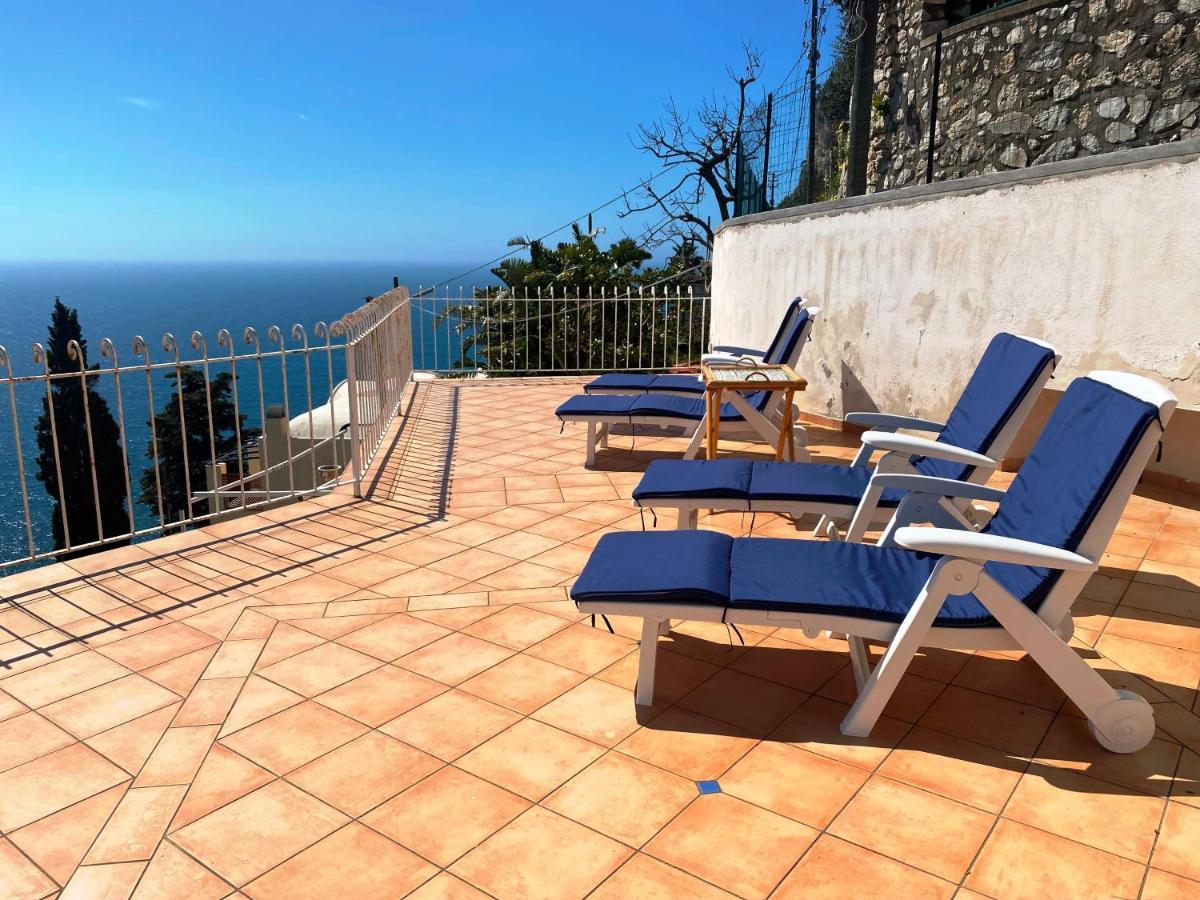 Regina Di Capri - Suite Vista Faraglioni ภายนอก รูปภาพ