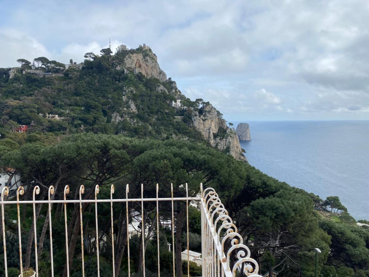 Regina Di Capri - Suite Vista Faraglioni ภายนอก รูปภาพ
