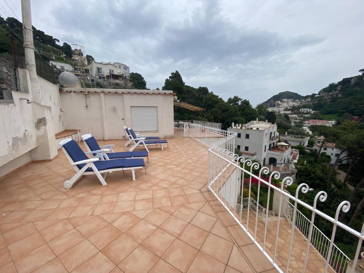 Regina Di Capri - Suite Vista Faraglioni ภายนอก รูปภาพ
