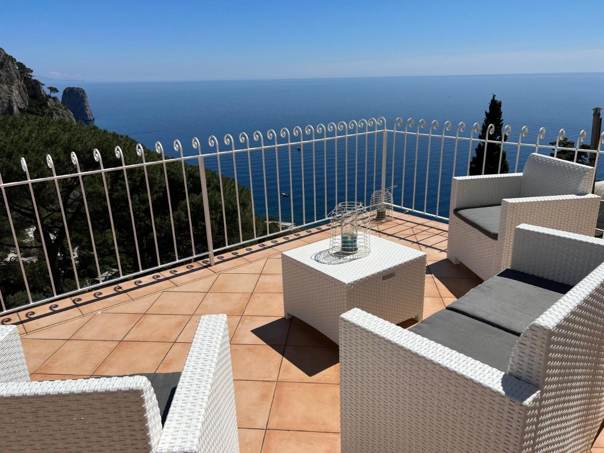 Regina Di Capri - Suite Vista Faraglioni ภายนอก รูปภาพ